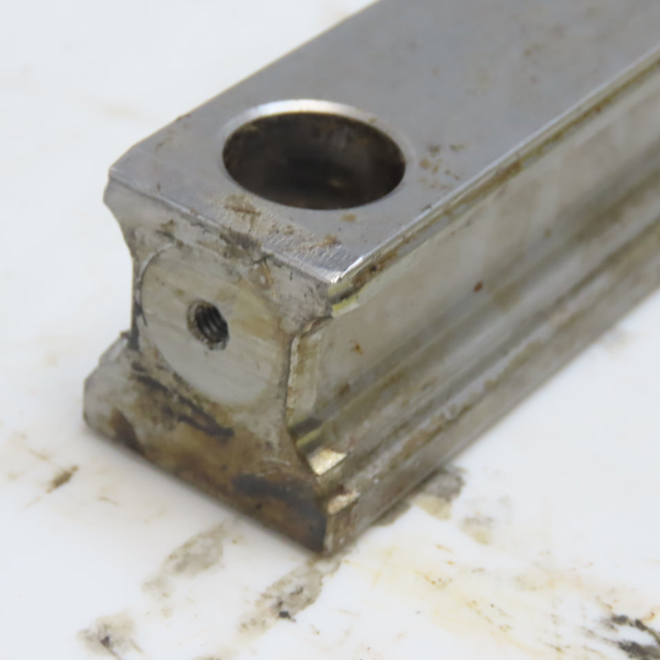 Rexroth H - 784 Linear Guide Rail 913mm