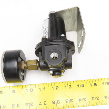 Dematic 1/4" NPT Compressed Air Regulator 500PSI MAX .05-30PSI Output