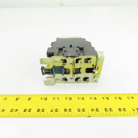 Schneider LC1 D40 LC1 D4011 600V 30HP Contactor 60A W/120V Coil