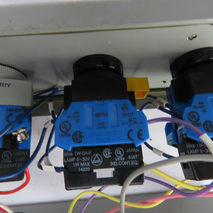 Saginaw 4-Button Operator Enclosure W/(3) Momentary Contact (1) E-Stop 24V