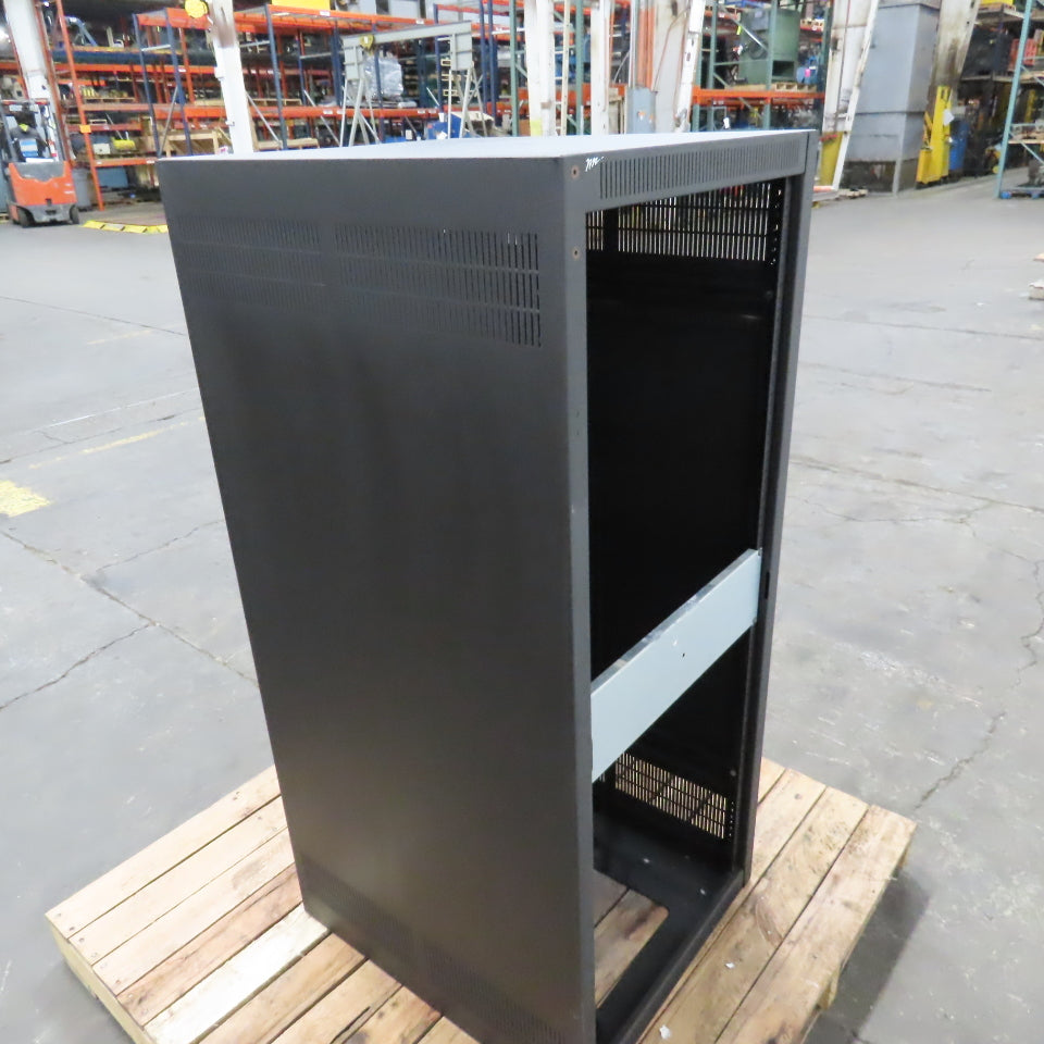 Middle Atlantic ERK-2725 27u Server Rack Enclosure 22" x 25" x 51-1/2" Tall