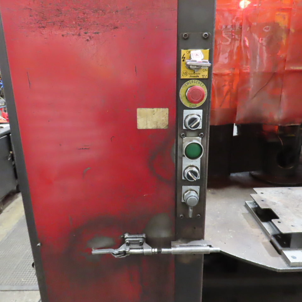 Lincoln Fanuc 6 Axis Dual Zone Robotic Welding Cell 480V 3PH 570A Power Wave 455