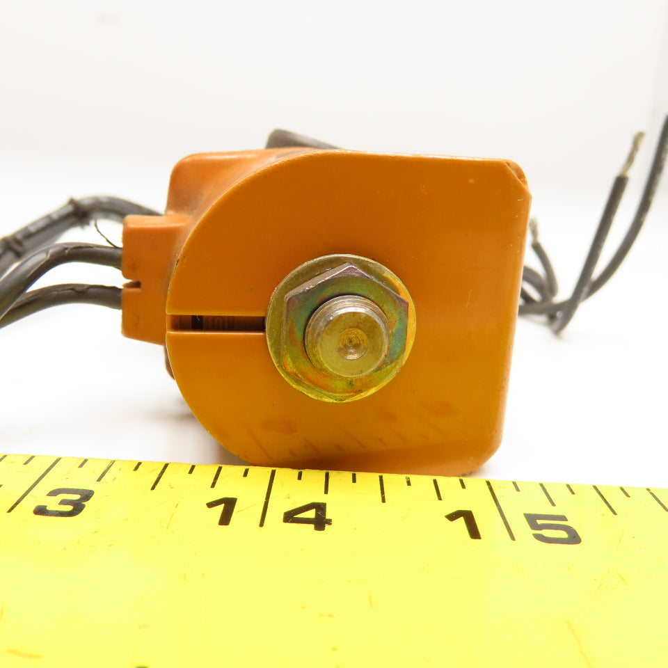 Sperry Vickers U131T03 1/4" 3 Port Solenoid Valve 24VDC Lot Of 2