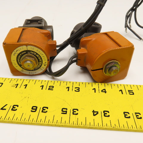 Sperry Vickers U131T03 1/4" 3 Port Solenoid Valve 24VDC Lot Of 2