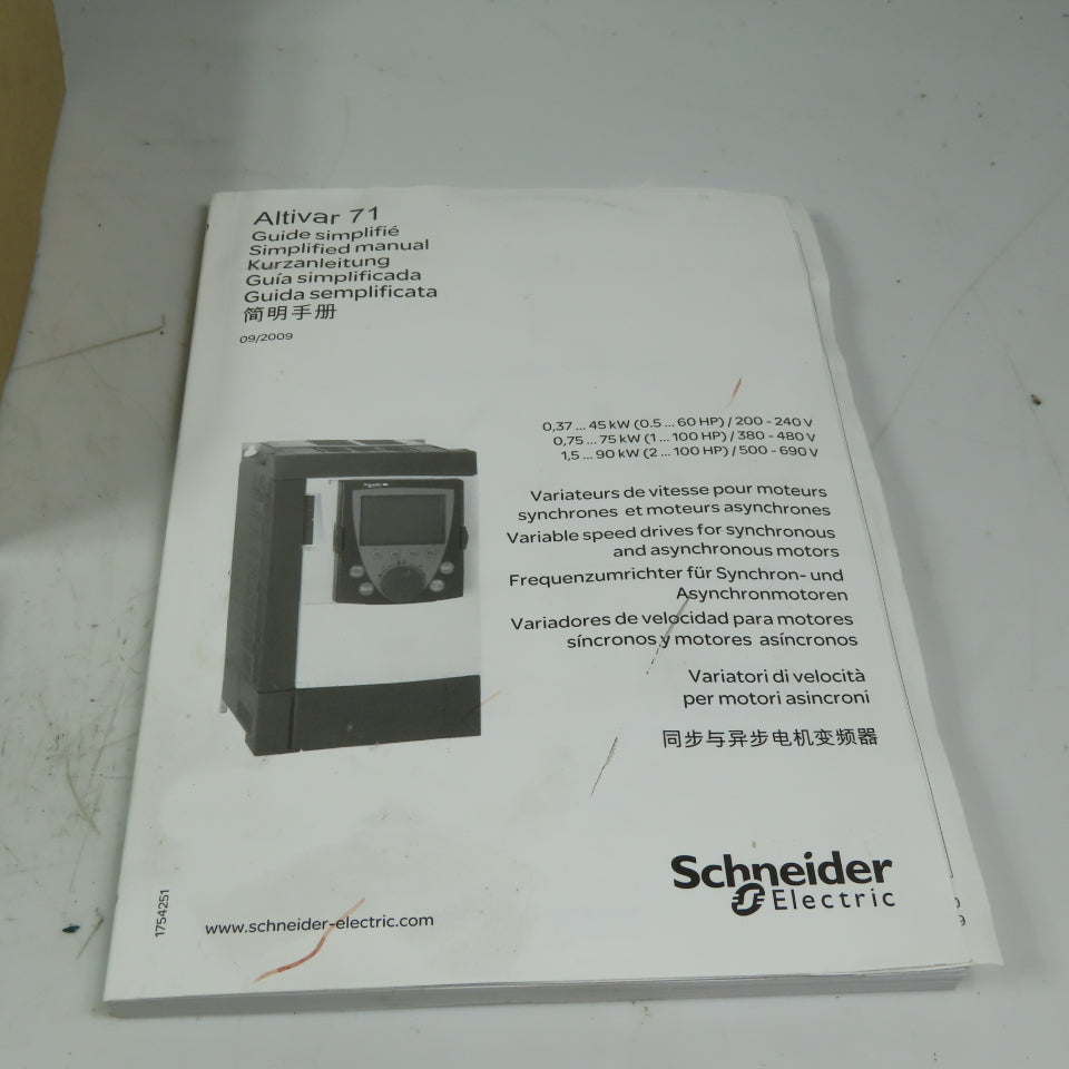 Schneider Electric VW3A1101 LCD Graphic Keypad Interface Altivar71  CD & Manual