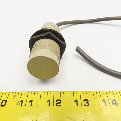 Omron E2K-X15ME2 Captive Proximity Switch 12-24VDC