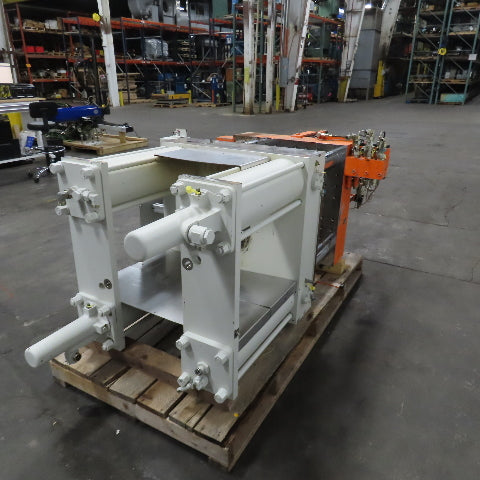 Krauss Maffei KM 150-390-55C2 4-Post Injection Molding Platen Assembly 150 Ton
