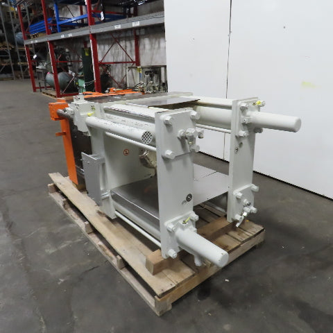 Krauss Maffei KM 150-390-55C2 4-Post Injection Molding Platen Assembly 150 Ton