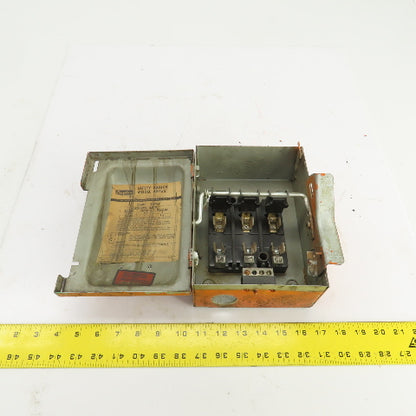 Dayton 4X455 30A Fusible Safety Disconnect Switch 240VAC 3 To 7-1/2HP 3PH