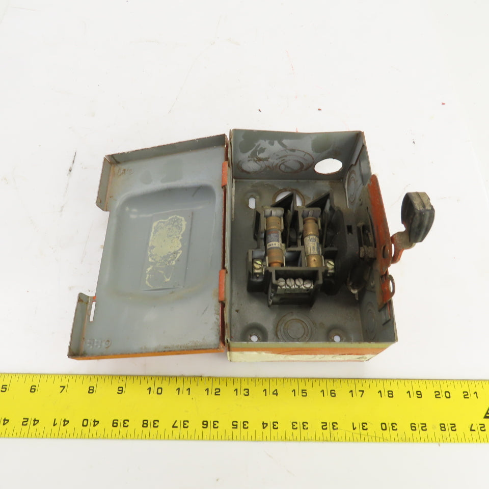 Square D D-221N 30A Fusible Safety Disconnect Switch 240VAC 1-1/2 To 7-1/2HP