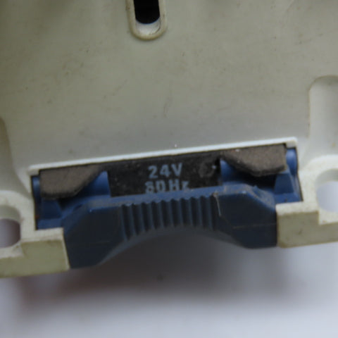 Telemecanique LC1-EC 9 600V 3Kw Contactor 24V 50/60Hz Coil