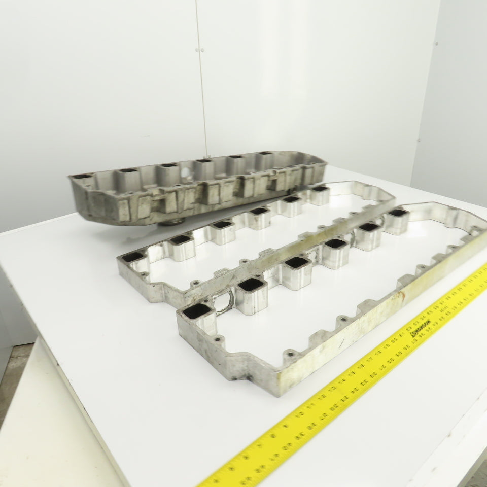 International 1830625C1 Engine Valve Cover