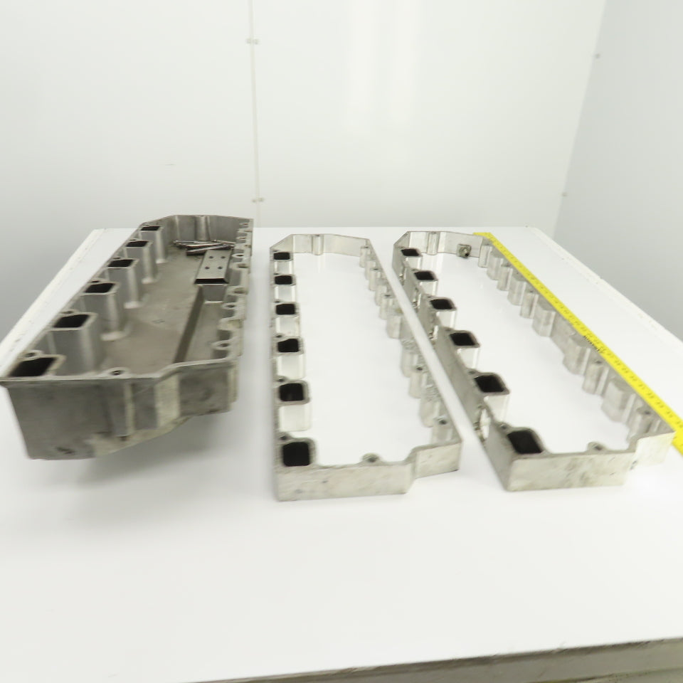 International 1830625C1 Engine Valve Cover