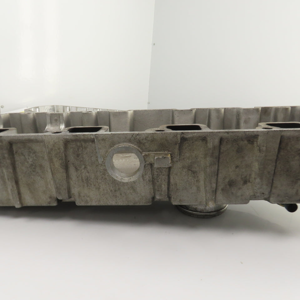 International 1830625C1 Engine Valve Cover