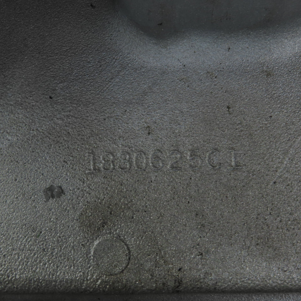 International 1830625C1 Engine Valve Cover