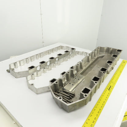 International 1830625C1 Engine Valve Cover