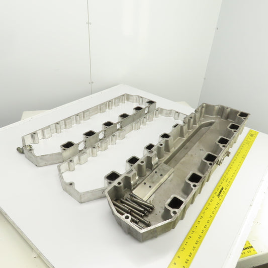 International 1830625C1 Engine Valve Cover
