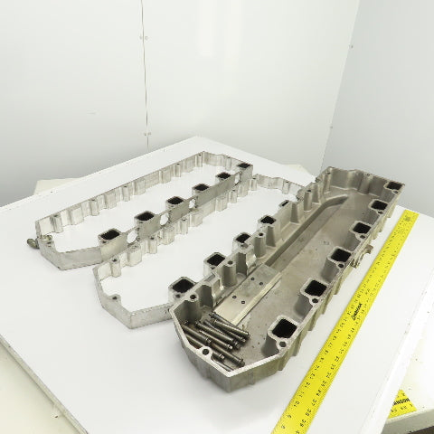 International 1830625C1 Engine Valve Cover
