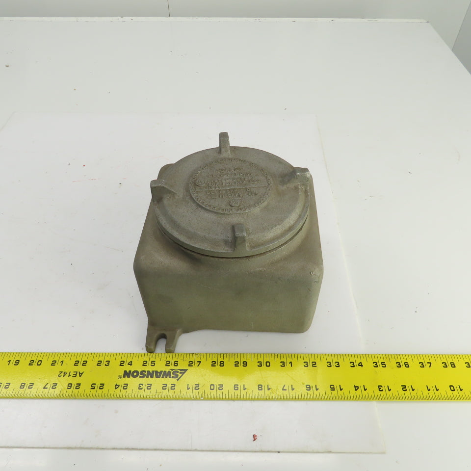 Adalet 7-1/2" x 6-1/2" Hazardous Locations Outlet Junction Box 1" & 3/4" NPT
