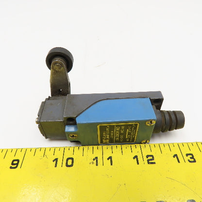 Matsushita AZ8014 5A 250V VL Mini Limit Switch Lot Of 2