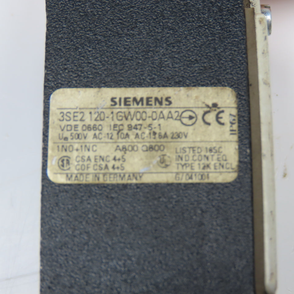Siemens 3SE2 120-1GW00-0AA2 230V Snap Action Cam Roller Limit Switch