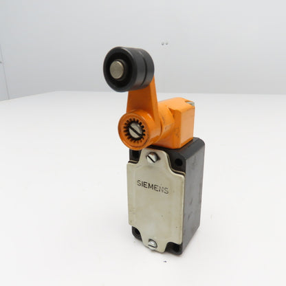 Siemens 3SE2 120-1GW00-0AA2 230V Snap Action Cam Roller Limit Switch
