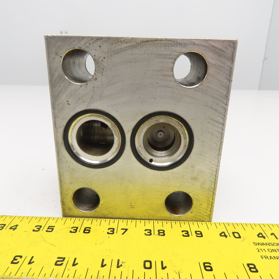 Sun Hydraulics 8106 Aluminum Manifold Block W/ 8109 Cartridge Valve