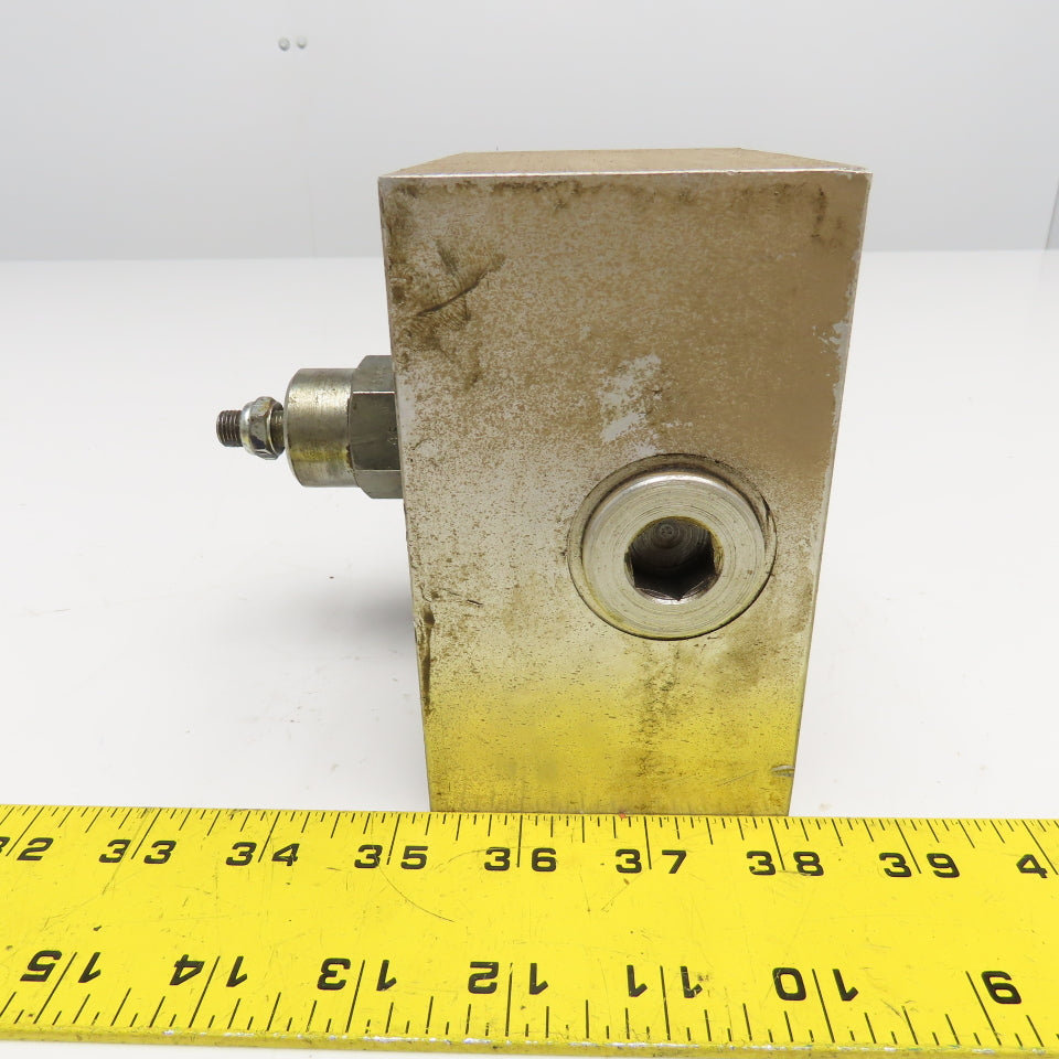 Sun Hydraulics 8106 Aluminum Manifold Block W/ 8109 Cartridge Valve