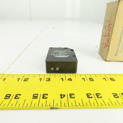 Banner QMT42VP6FF500Q Photoelectric Sensor 10-30V DC