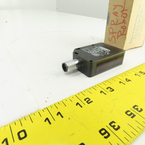 Banner QMT42VP6FF500Q Photoelectric Sensor 10-30V DC