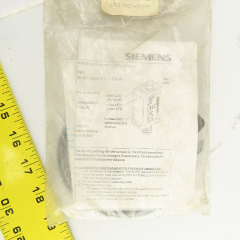 Siemens 3RG7401-0CH61 Retro Reflective Sensor