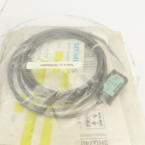 Siemens 3RG7401-0CH61 Retro Reflective Sensor