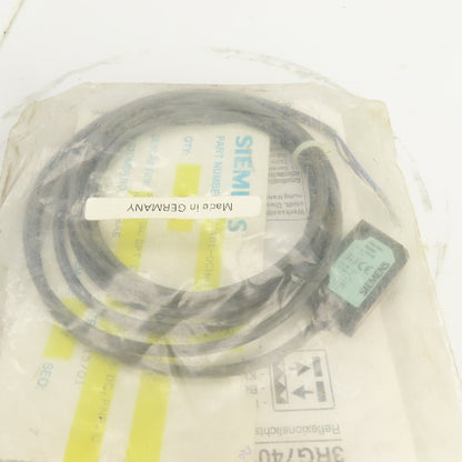 Siemens 3RG7401-0CH61 Retro Reflective Sensor