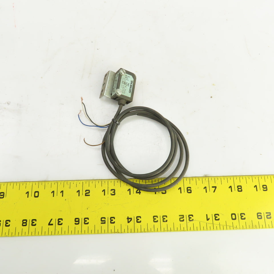 Siemens 3RG7401-0CH61 Retro Reflective Sensor