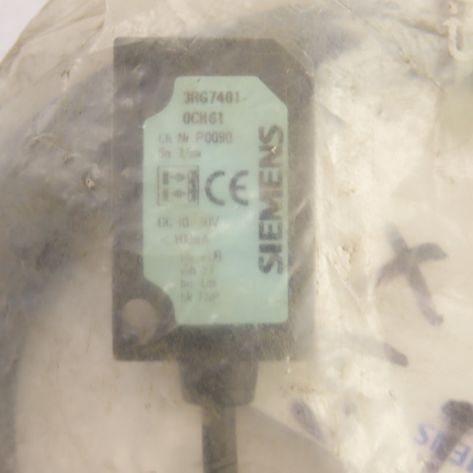 Siemens 3RG7401-0CH61 Retro Reflective Sensor
