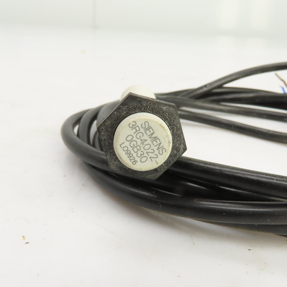 Siemens 3RG4022-0GB30 Threaded Barrel Proximity Switch