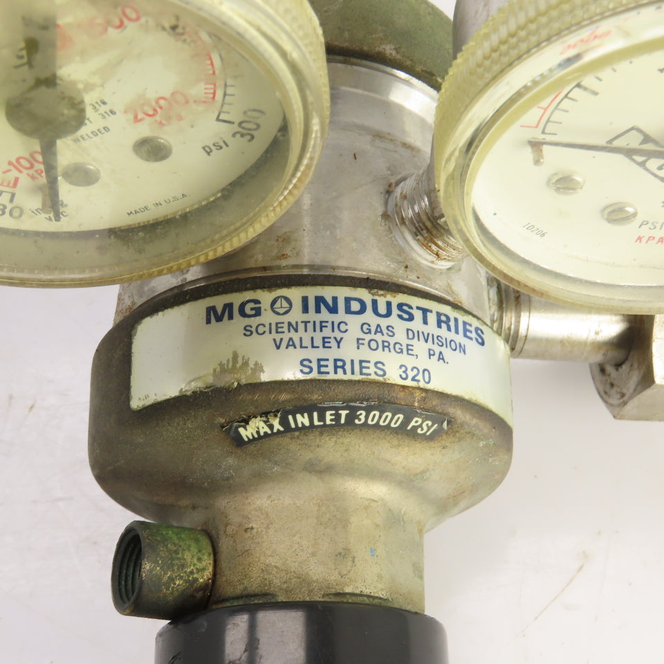 MG Industries Series 320 Double Gauge Gas Pressure Regulator 3000PSI
