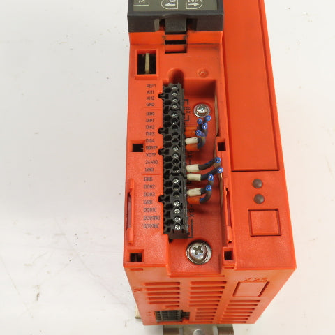 Sew Eurodrive MC07B0008-5A3-4-00 AC Drive 380-500V 2.2A In 0-600HZ 2.4A Out