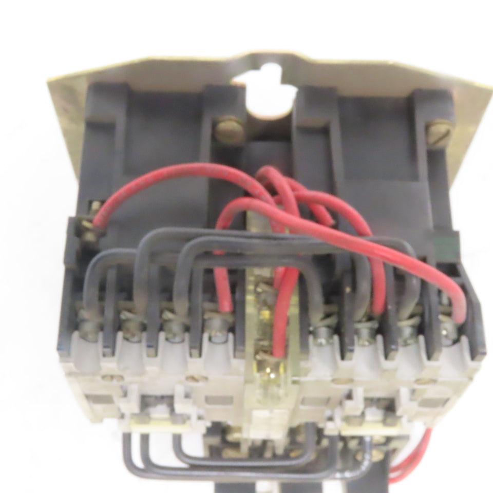 Allen Bradley 550-T0A94A Ser.B Reversing Contactor 600V 2HP Size 00 240V Coil