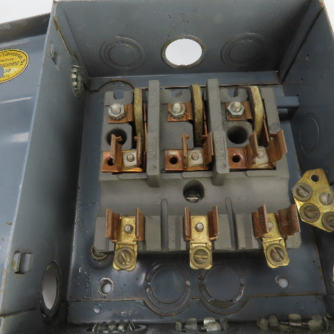 Wadsworth 8733N 30A Fusible Safety Disconnect Switch 240VAC 4-Pole