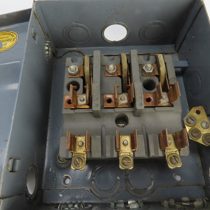 Wadsworth 8733N 30A Fusible Safety Disconnect Switch 240VAC 4-Pole