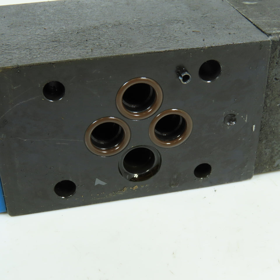 Eaton Vickers DG4V-3-6C-M-U-HL7-60 Directional Control Double Solenoid Valve