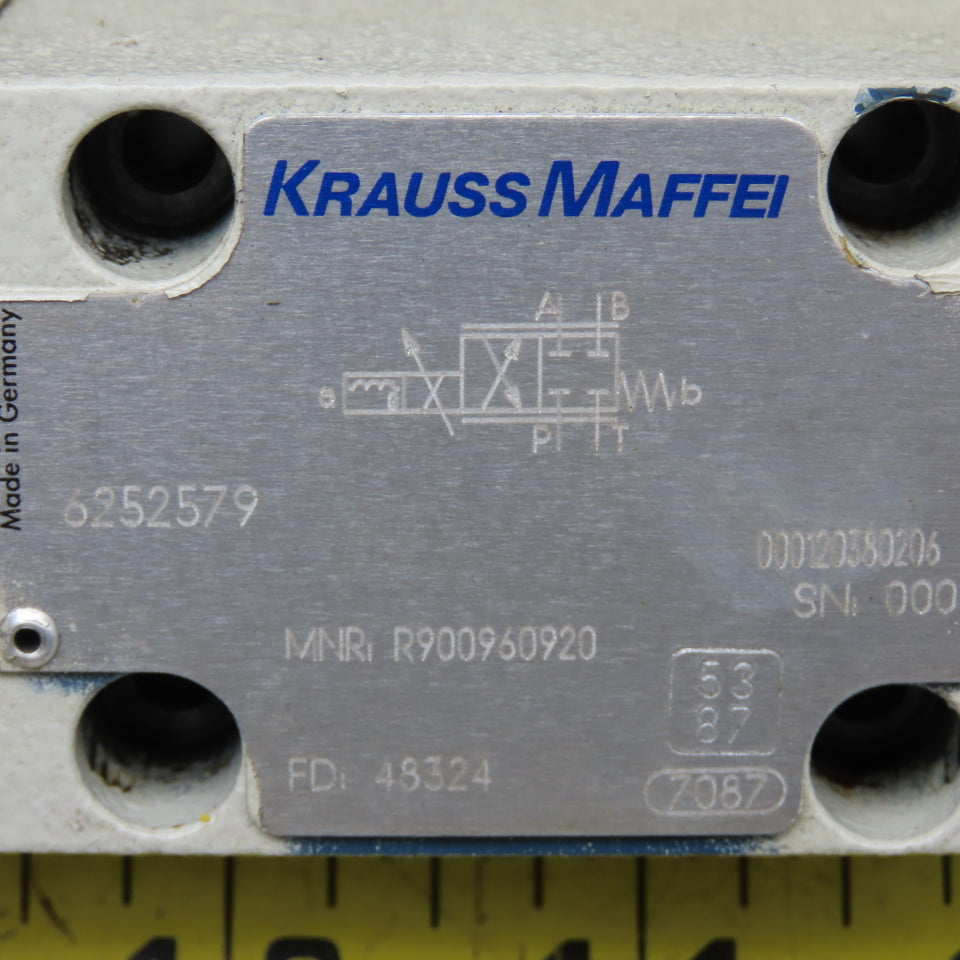 Krauss Maffei R900960920 4/2 Position Proportional Directional Valve Transducer