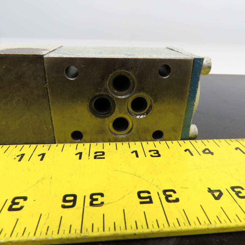 Krauss Maffei R900960920 4/2 Position Proportional Directional Valve Transducer