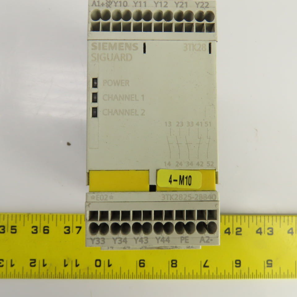 Siemens 3TK28 3TK2825-2BB40 Safety Relay 24VDC