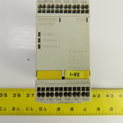 Siemens 3TK28 3TK2825-2BB40 Safety Relay 24VDC