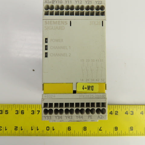Siemens 3TK28 3TK2825-2BB40 Safety Relay 24VDC