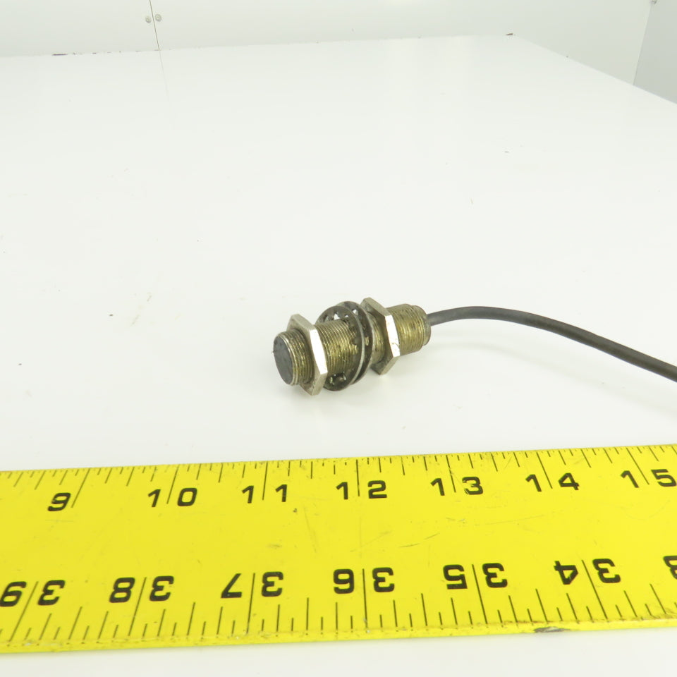 Balluff BN3-1804-Y-J Threaded Barrel Photoelectric Sensor