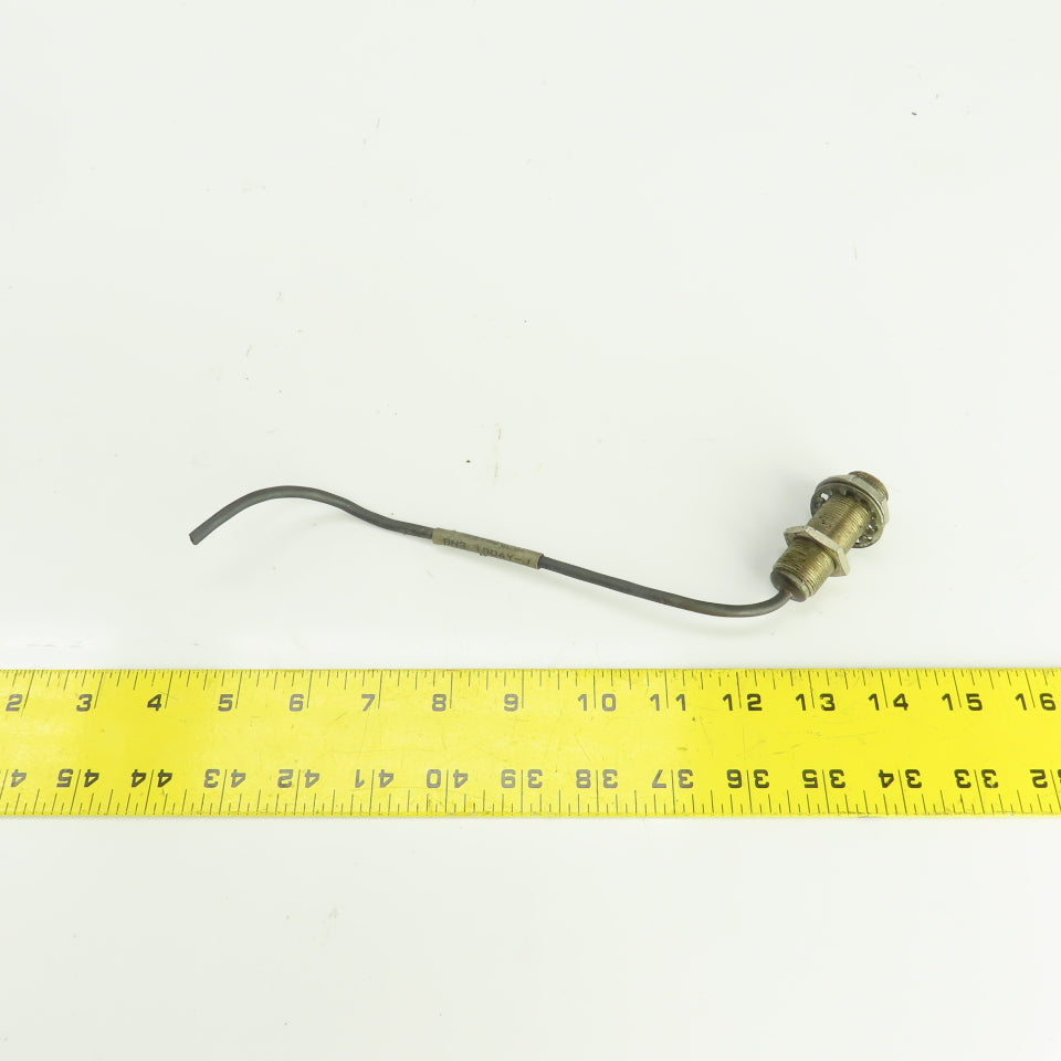 Balluff BN3-1804-Y-J Threaded Barrel Photoelectric Sensor