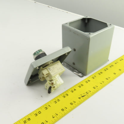 Square D 9001 KM35 24-28V Illuminated Green Switch Button W/Enclosure